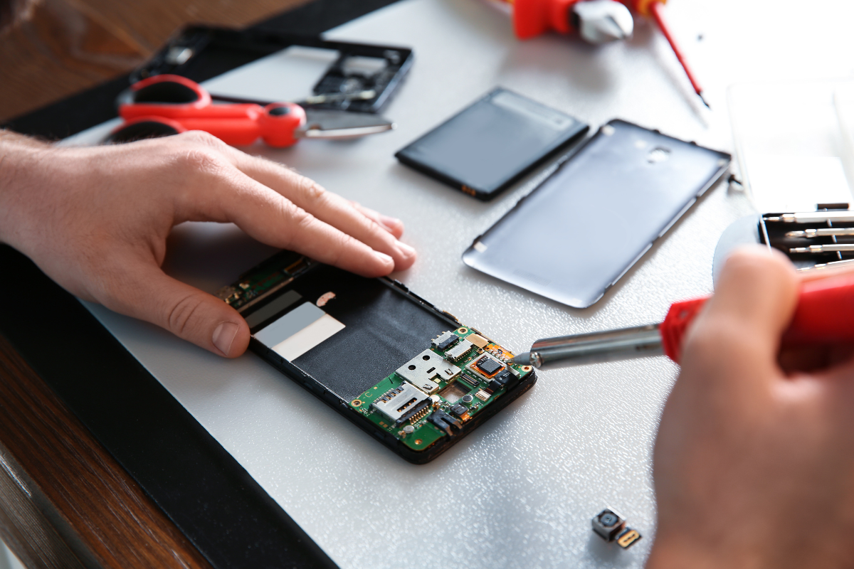 Phone screen repair in Mississauga